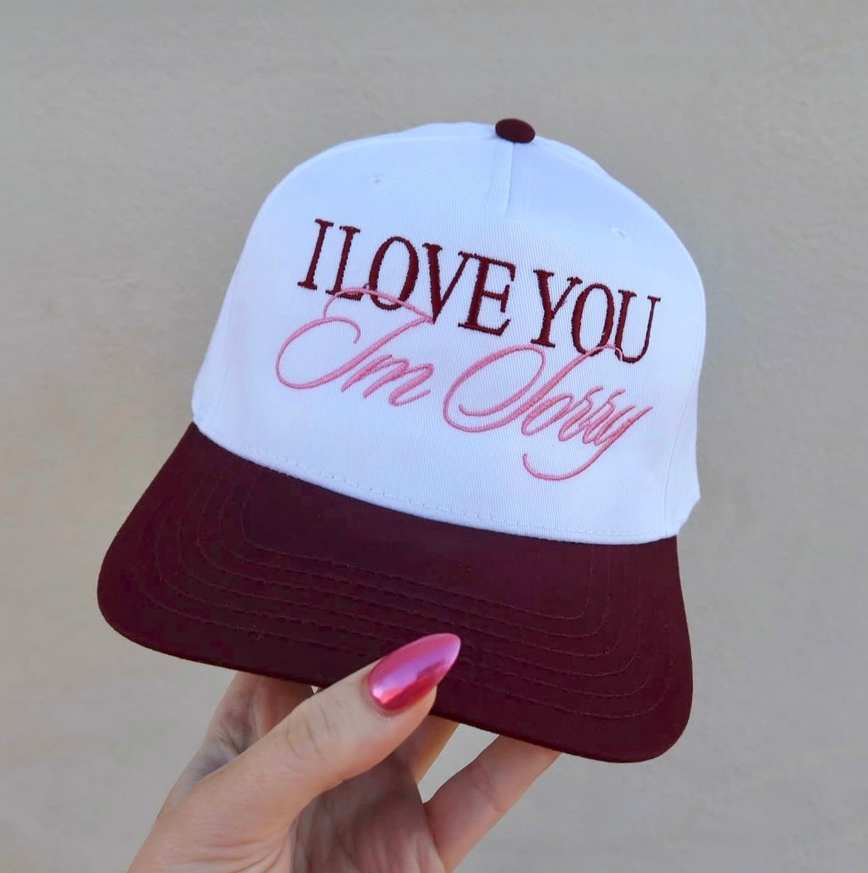 I Love You, Im Sorry Hat